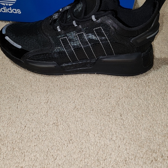 ADIDAS BLACK ADIDAS ATLETIC SHOES - Picture 4 of 6